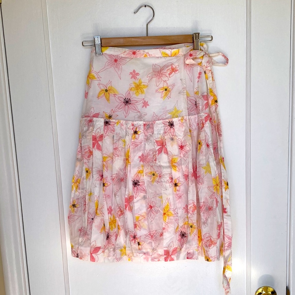 Vintage Esprit Spring Wrap Skirt Size 4. Missing tags.